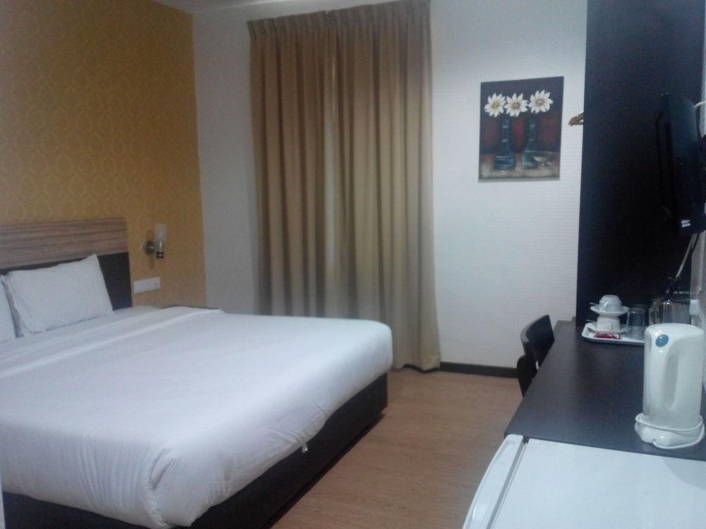 7 Heaven Boutique Hotel Pasir Gudang Eksteriør billede