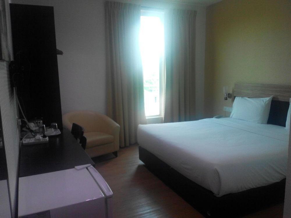 7 Heaven Boutique Hotel Pasir Gudang Eksteriør billede