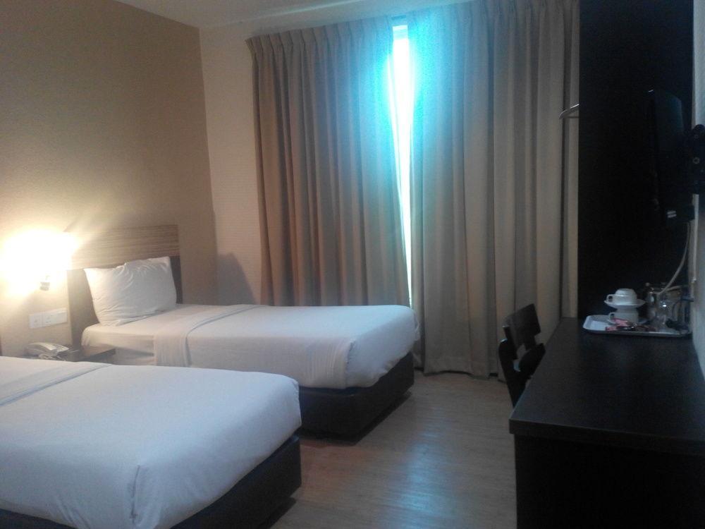 7 Heaven Boutique Hotel Pasir Gudang Eksteriør billede