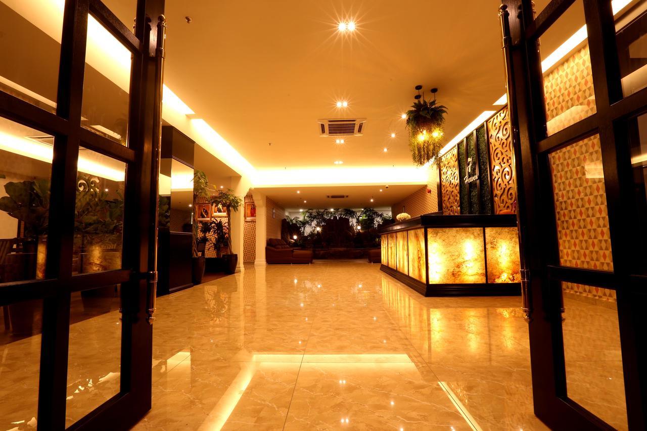 7 Heaven Boutique Hotel Pasir Gudang Eksteriør billede